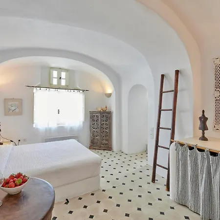 בית נופש Finikia Residence *