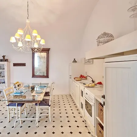 Finikia Residence